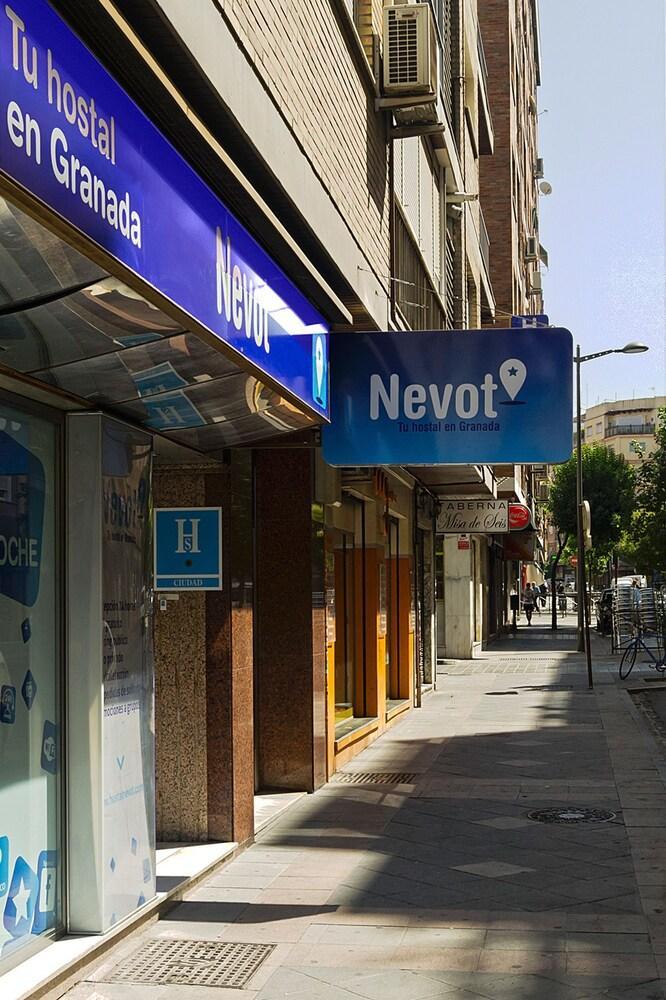 Hostal Nevot Granada Ngoại thất bức ảnh