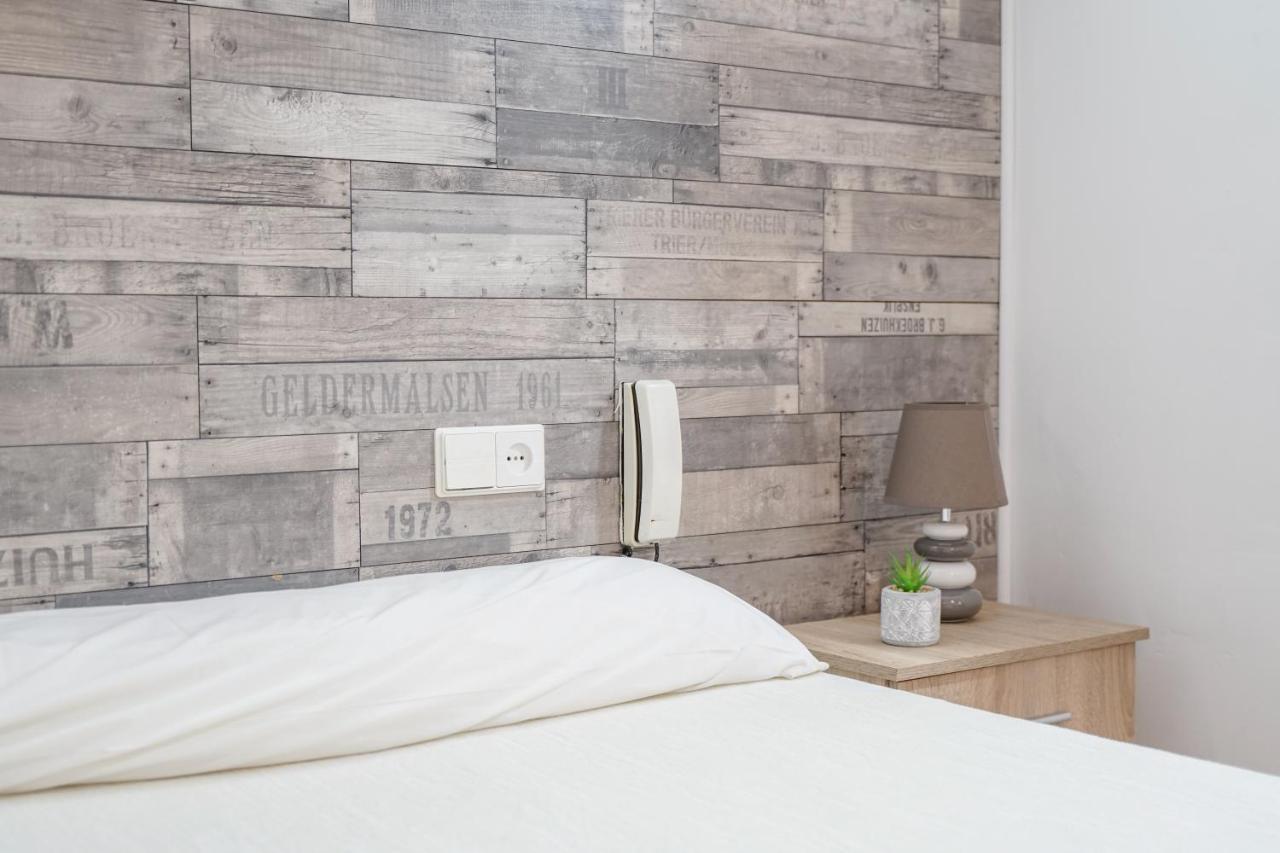 Hostal Nevot Granada Ngoại thất bức ảnh