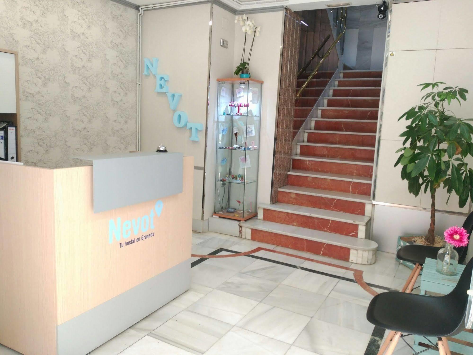 Hostal Nevot Granada Ngoại thất bức ảnh