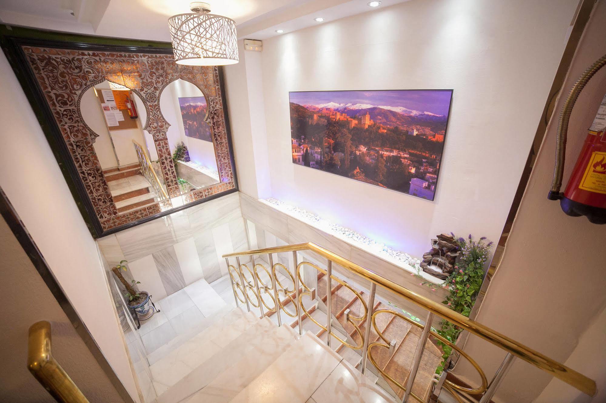 Hostal Nevot Granada Ngoại thất bức ảnh