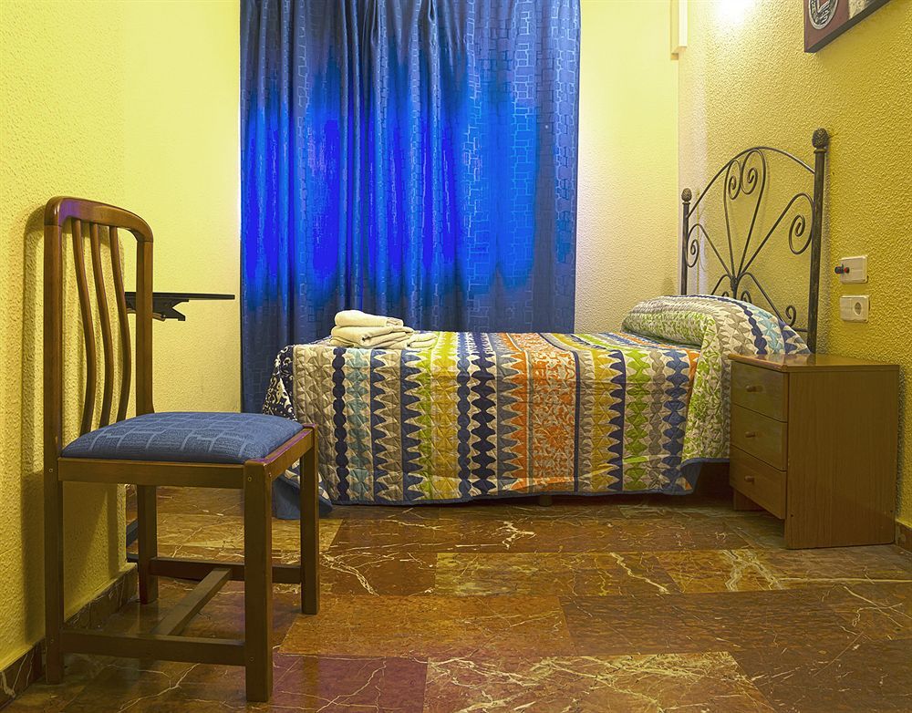 Hostal Nevot Granada Ngoại thất bức ảnh