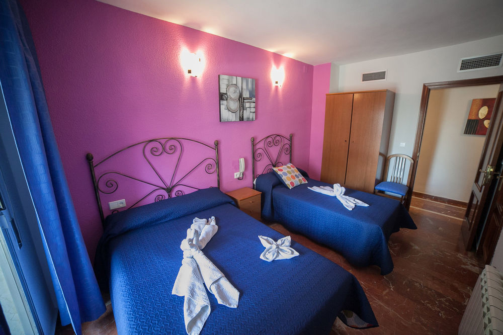 Hostal Nevot Granada Ngoại thất bức ảnh