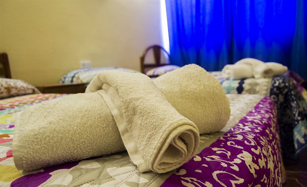 Hostal Nevot Granada Ngoại thất bức ảnh